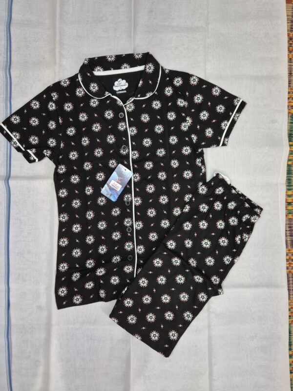 20260520_171303 Pyjama (Collar)